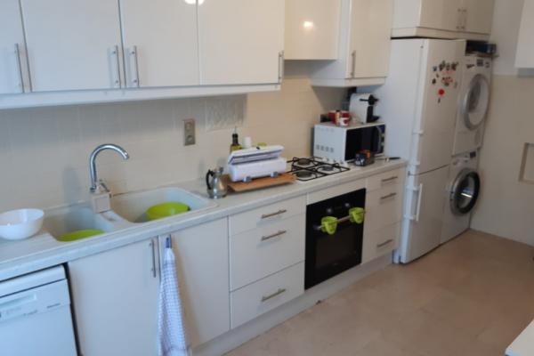 Débarras et Déménagement : Démontage de Cuisine et Curage de Carrelage à Aix-en-Provence